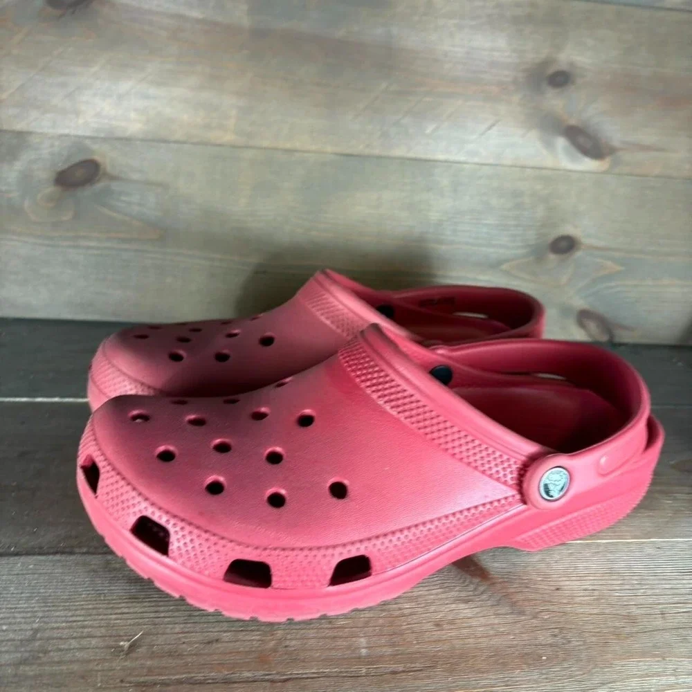 crocs classic mens size 9 shoes red slip on comfort clogs sandals